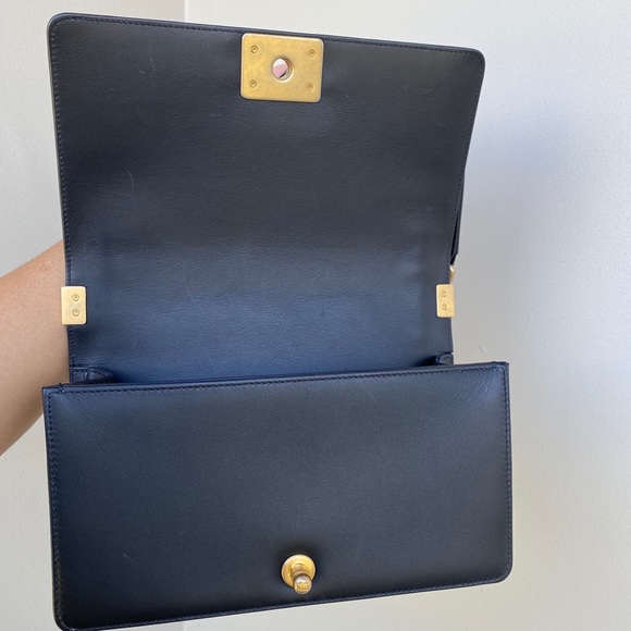 Chanel Boy Metallic Crumpled Goatskin Bag - Picture 5 of 11